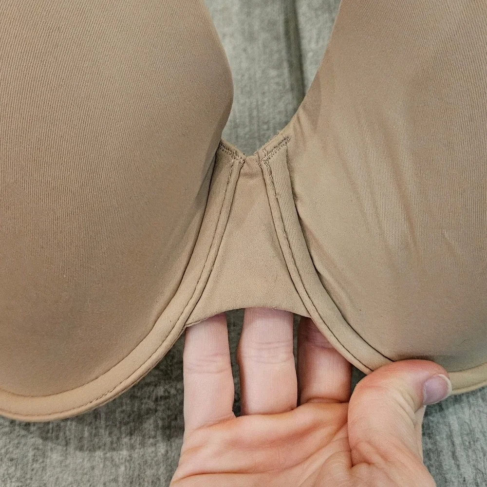 Wacoal t‎ shirt bra comfort first contour US 36DDD Tan Beige Underwire Neutral